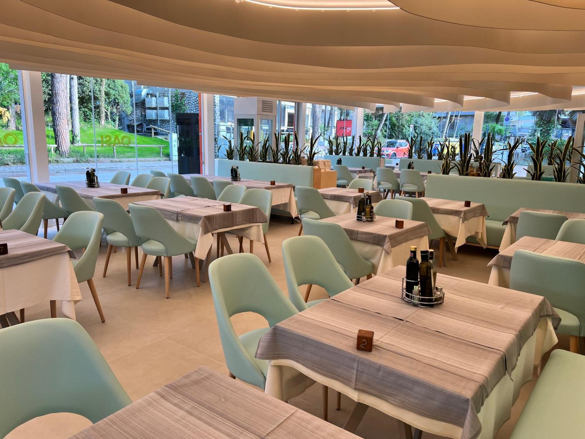 Hotel Oasi Lignano Sabbiadoro Kültér fotó